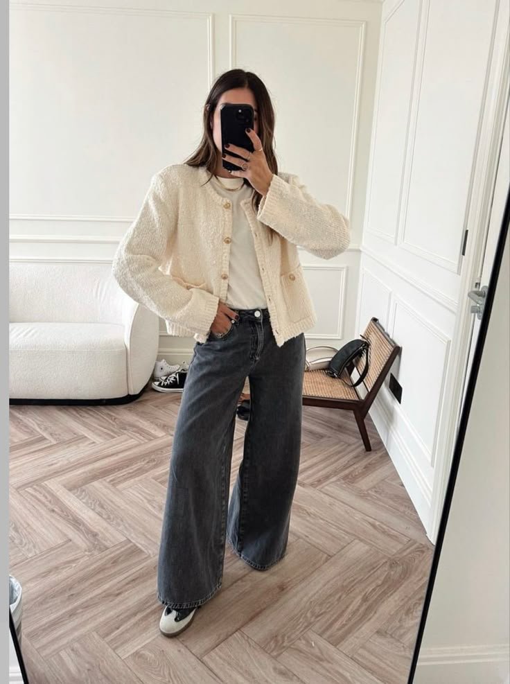 Cardigan and Jeans Outfits: 5 Easy Looks to Try